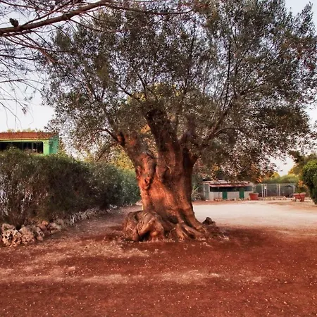 Trullo Votano Rosso Сasa de vacaciones