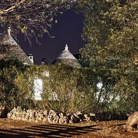 Trullo Votano Rosso Ceglie Messapica